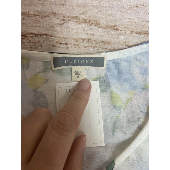 Pleione Womens Tank Top Size Medium Sleeveless Blue Floral New NWT Shirt Casual - Picture 2 of 10